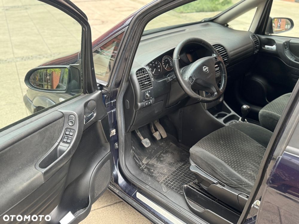 Opel Zafira - 9
