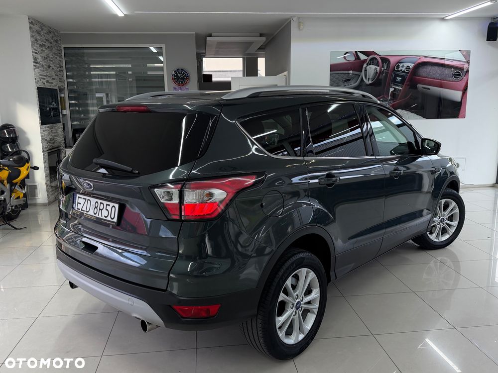 Ford Kuga 1.5 TDCi 2x4 Titanium - 3