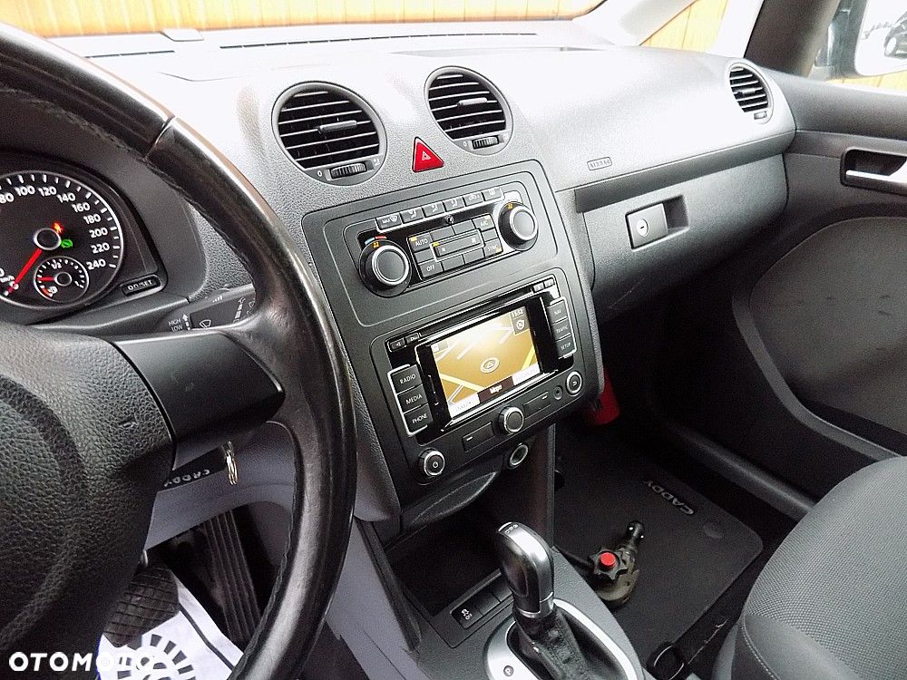 Volkswagen Caddy Maxi Comfortline DSG - 11