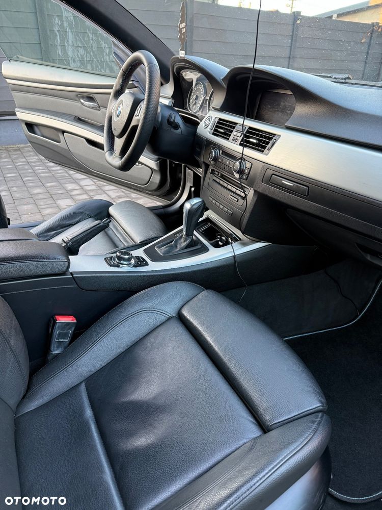 BMW Seria 3 330d xDrive M Sport Edition - 18