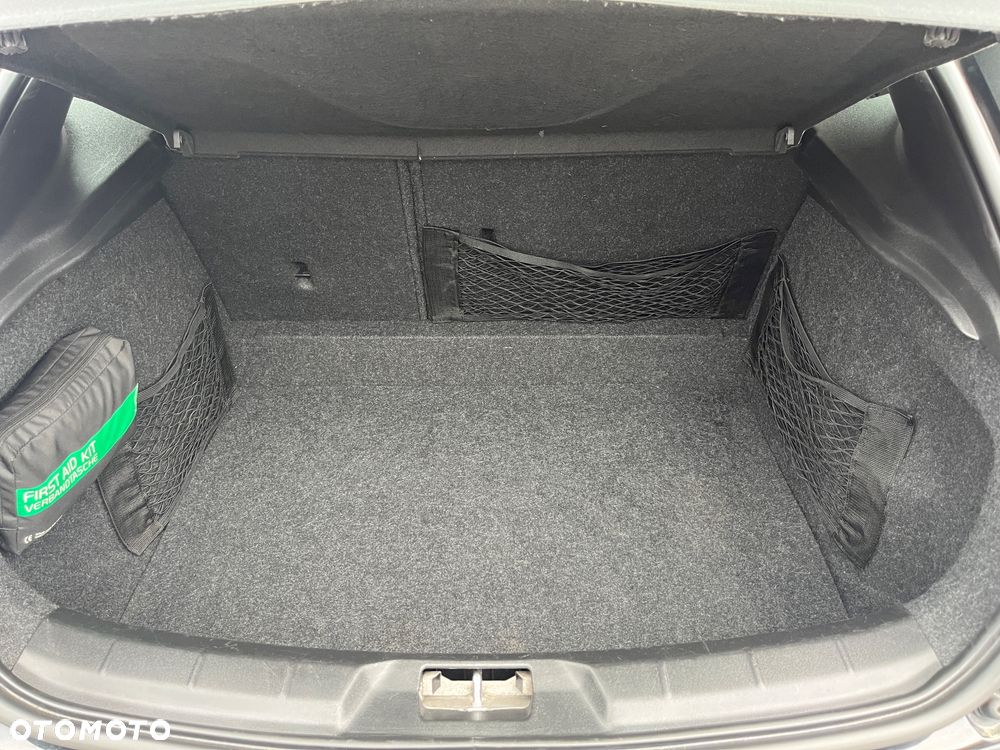 Volvo V40 - 34