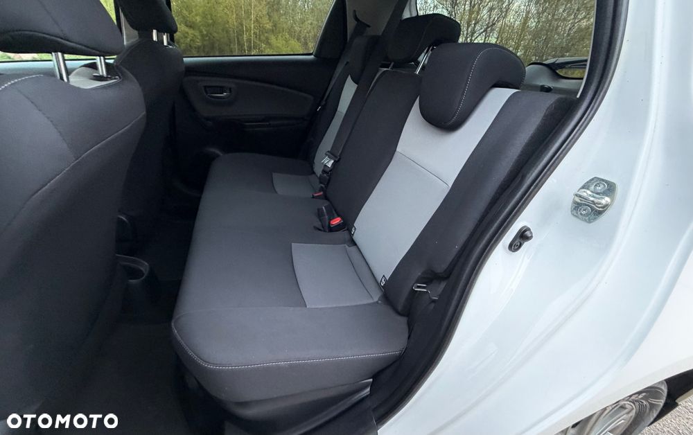 Toyota Yaris Hybrid 100 Premium - 20