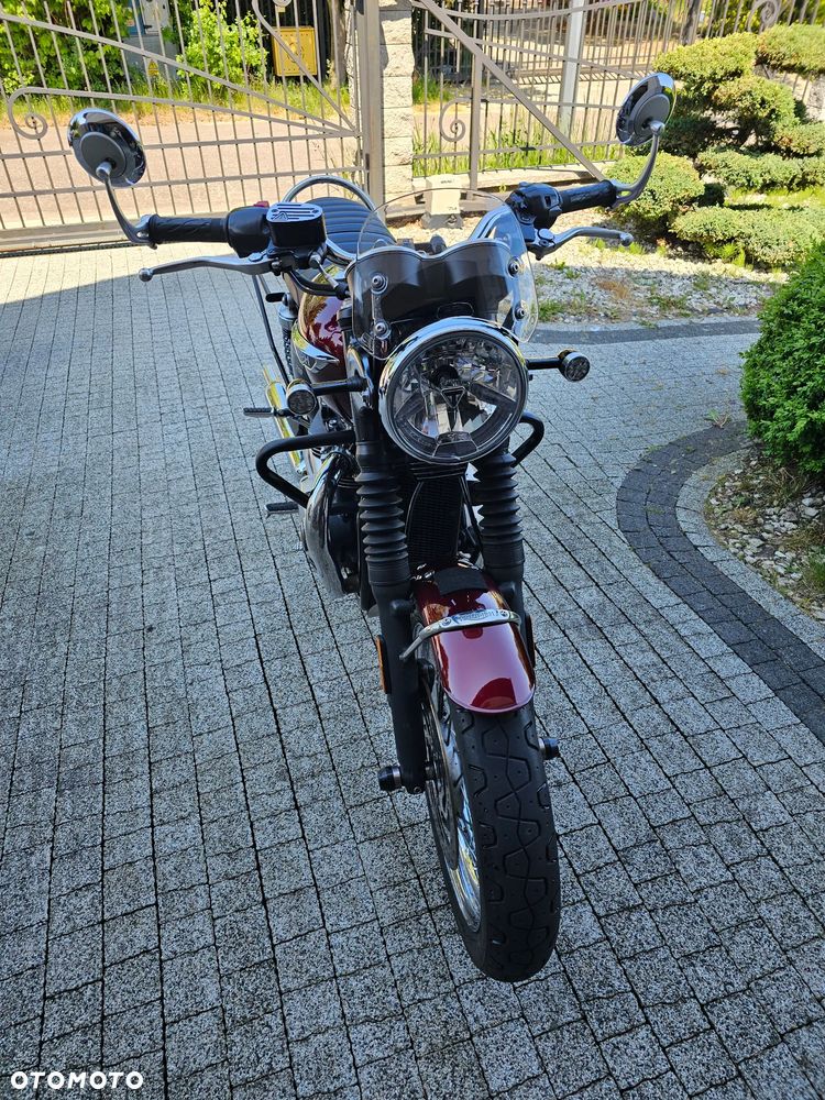 Triumph Bonneville - 8