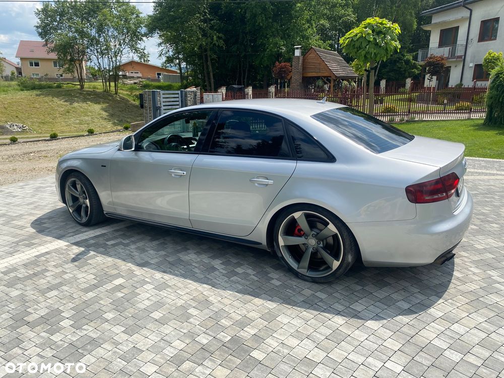 Audi A4 - 1