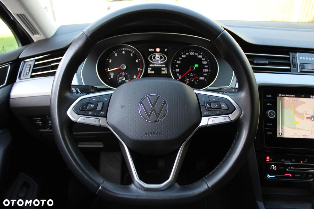Volkswagen Passat 2.0 TSI Business DSG - 19