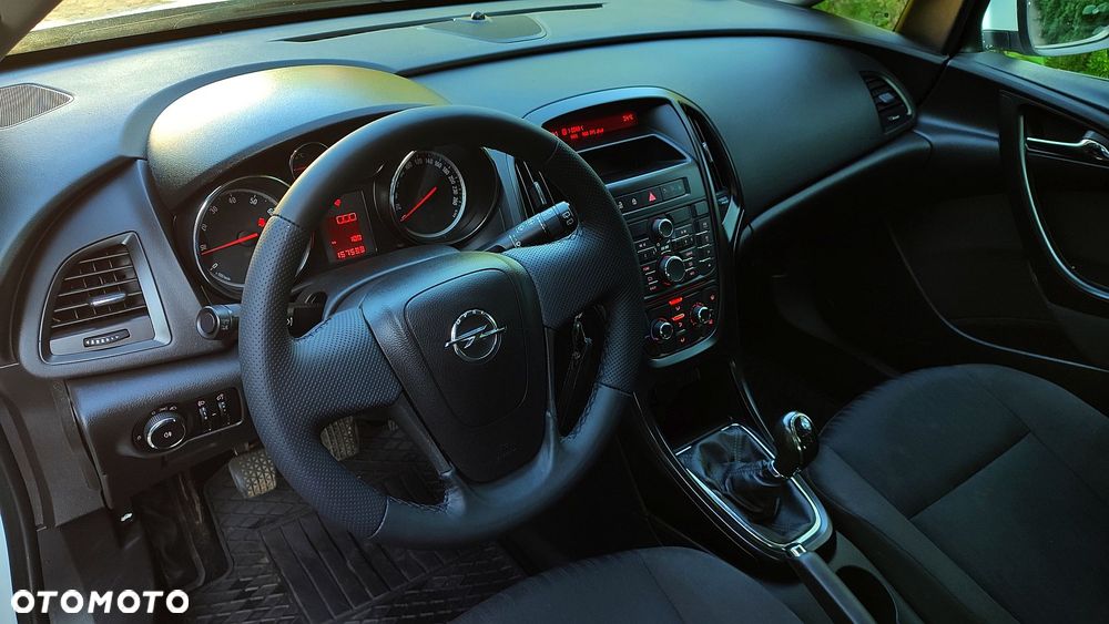 Opel Astra 1.6 Color Edition - 4
