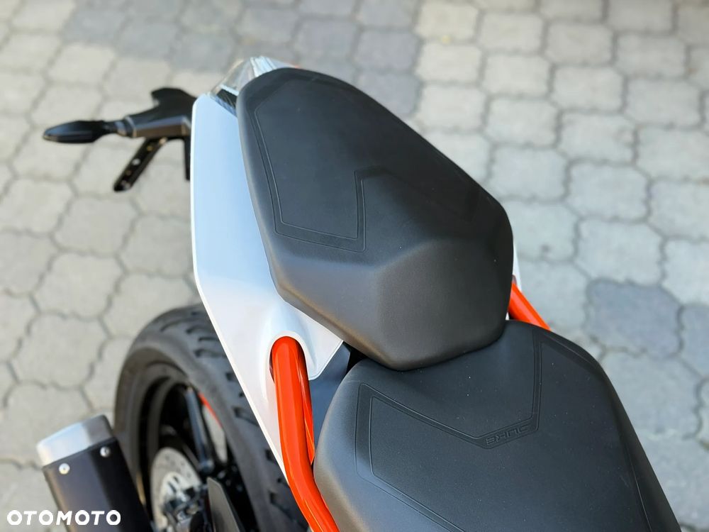 KTM Duke - 19