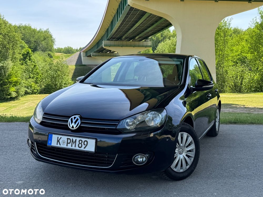 Volkswagen Golf - 1