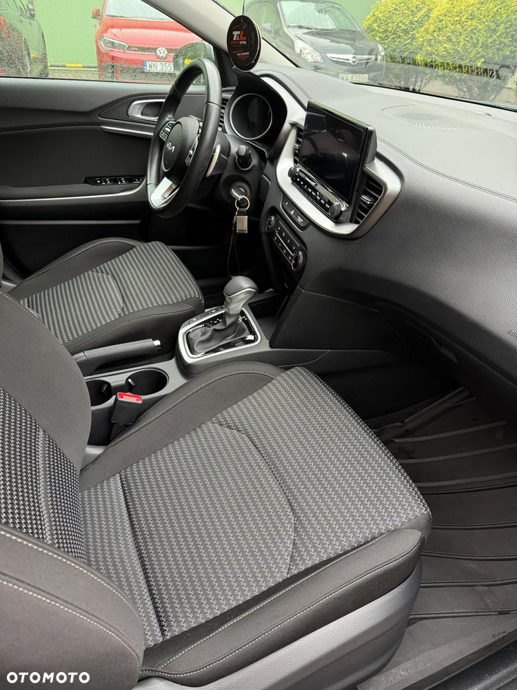 Kia XCeed - 13