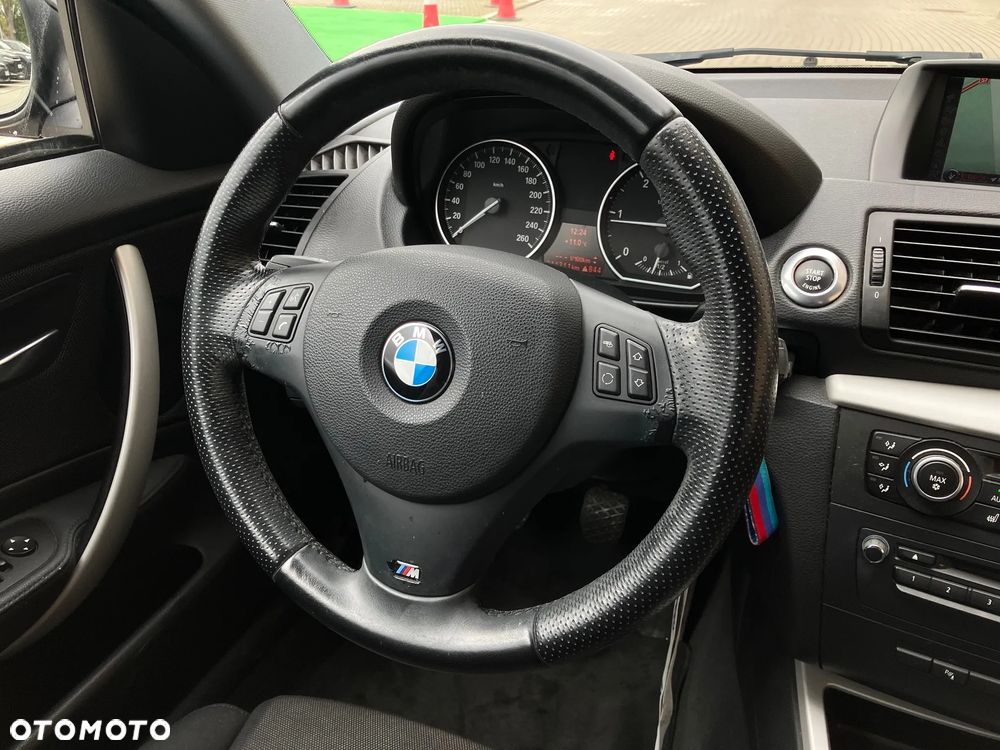 BMW Seria 1 120d Edition Sport - 22
