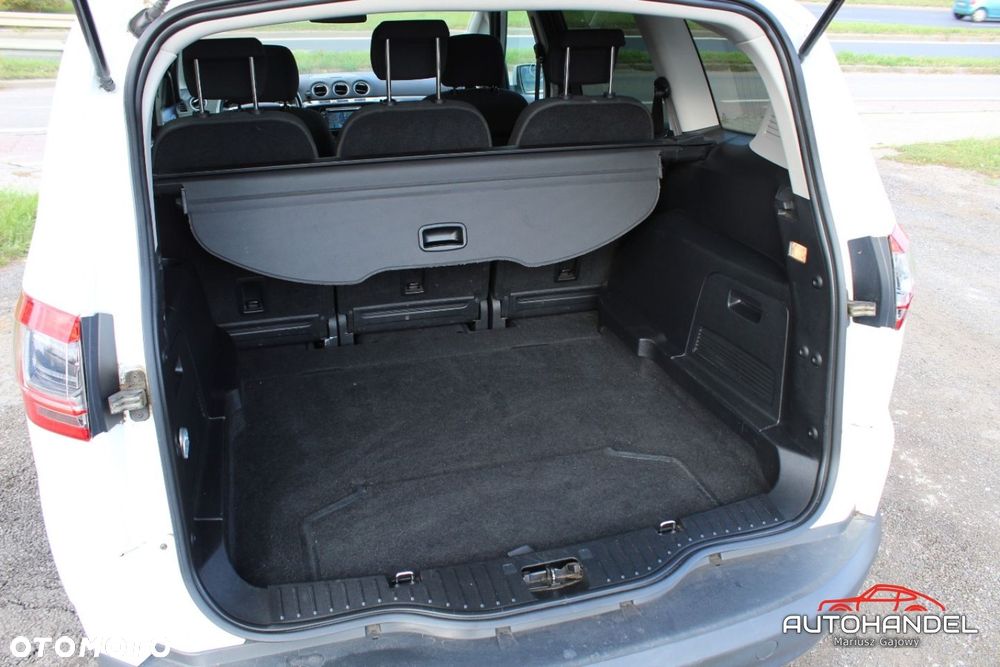 Ford S-Max - 19