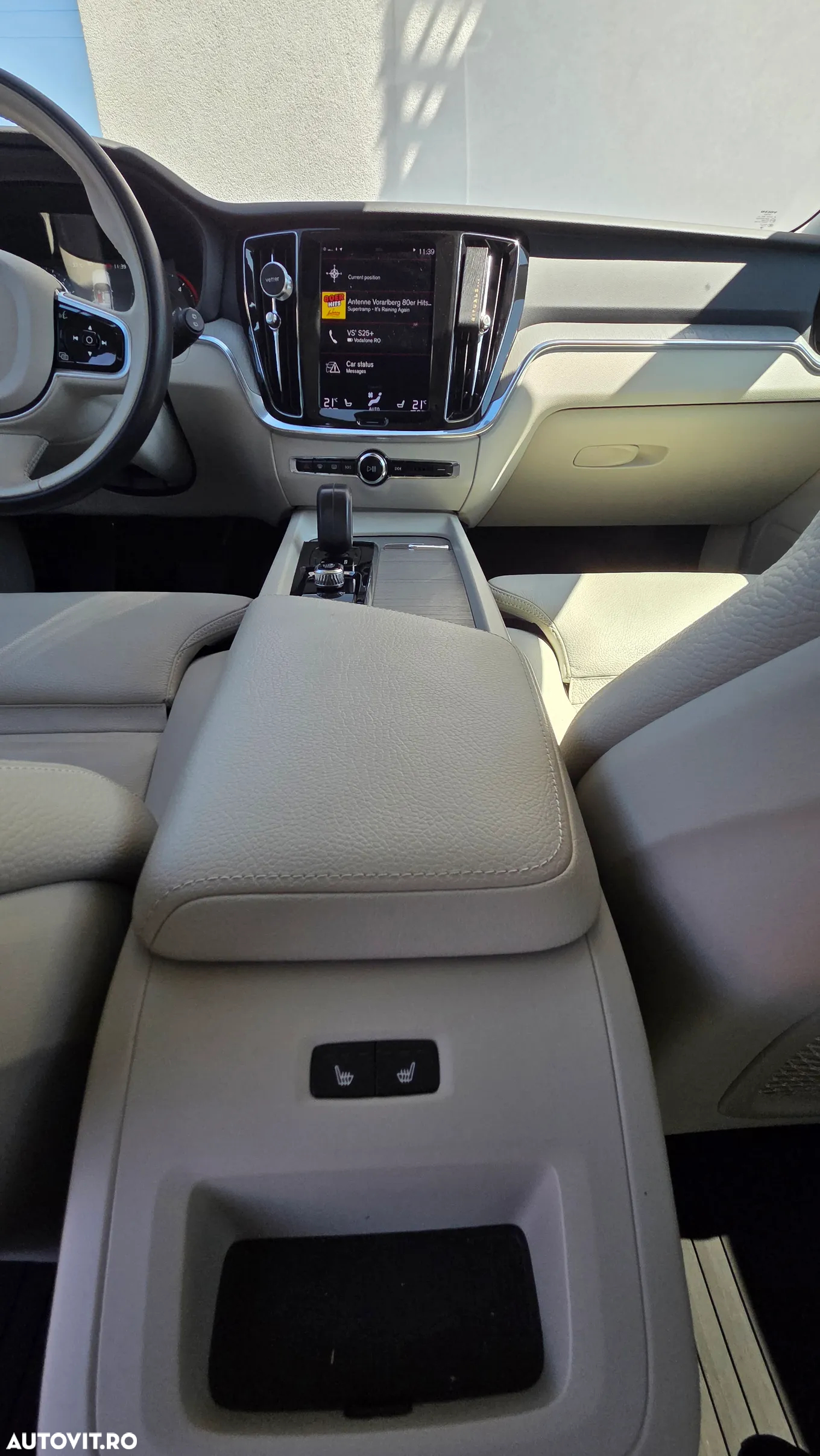 Volvo V60 B4 MHEV AT8 FWD Momentum Pro - 15