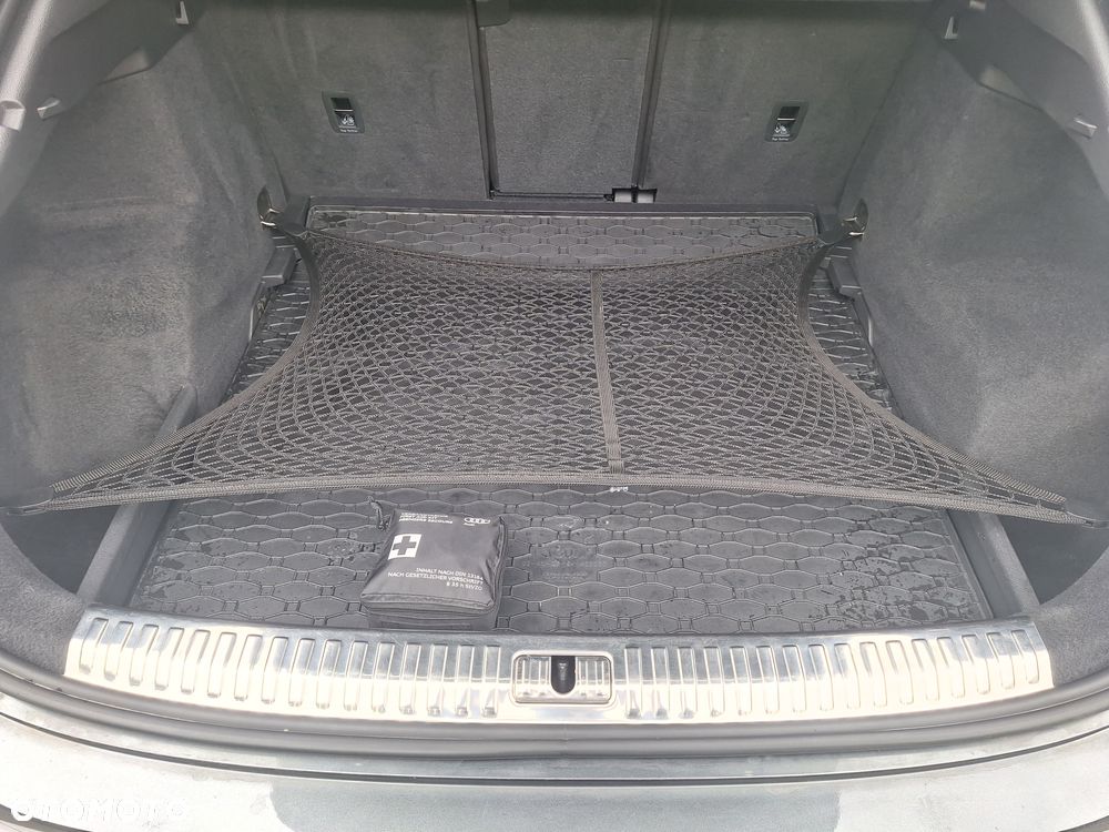 Audi Q3 40 TDI Quattro S tronic S line - 29