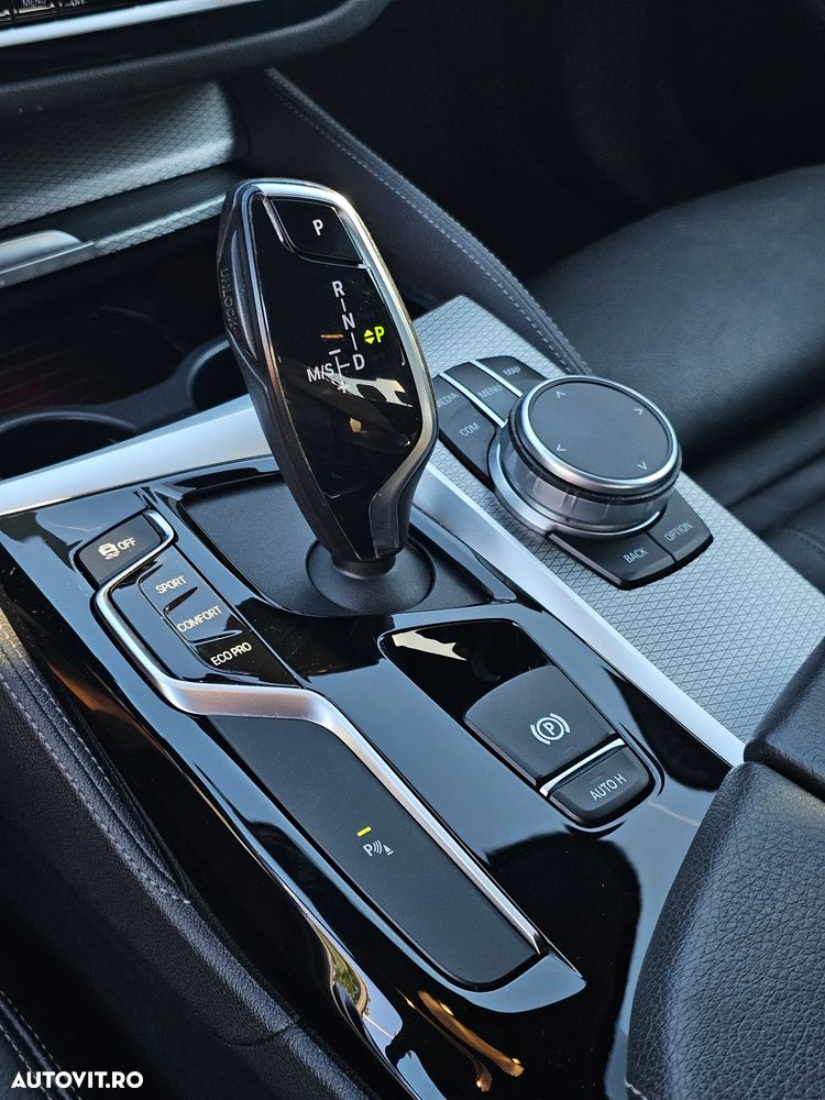 BMW Seria 5 520i Aut. M Sport Edition - 13