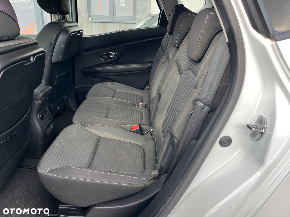 Renault Scenic - 11