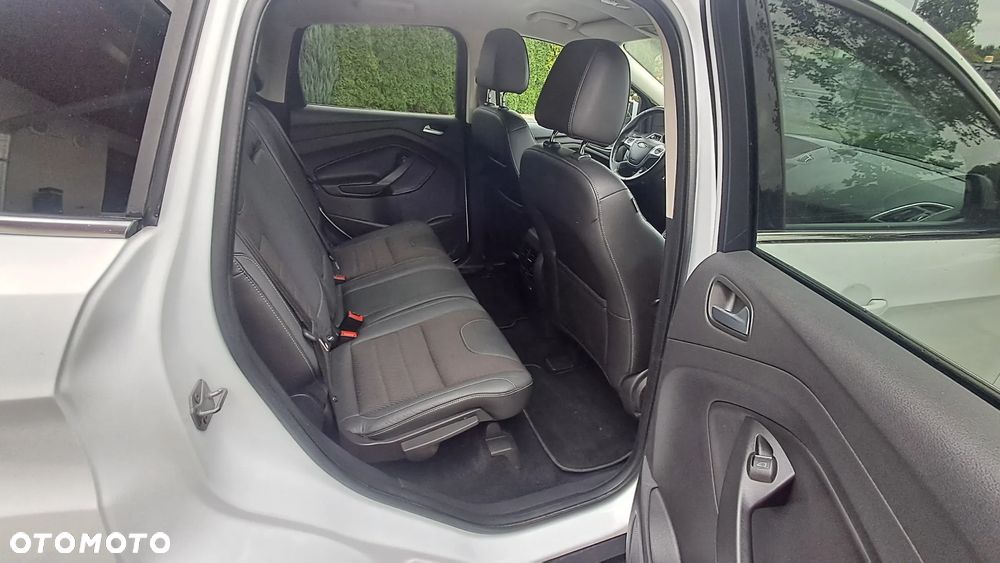 Ford Kuga - 8