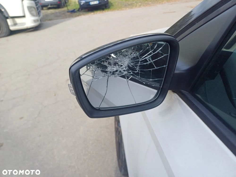 Skoda Fabia 1.2 TSI Monte Carlo - 29