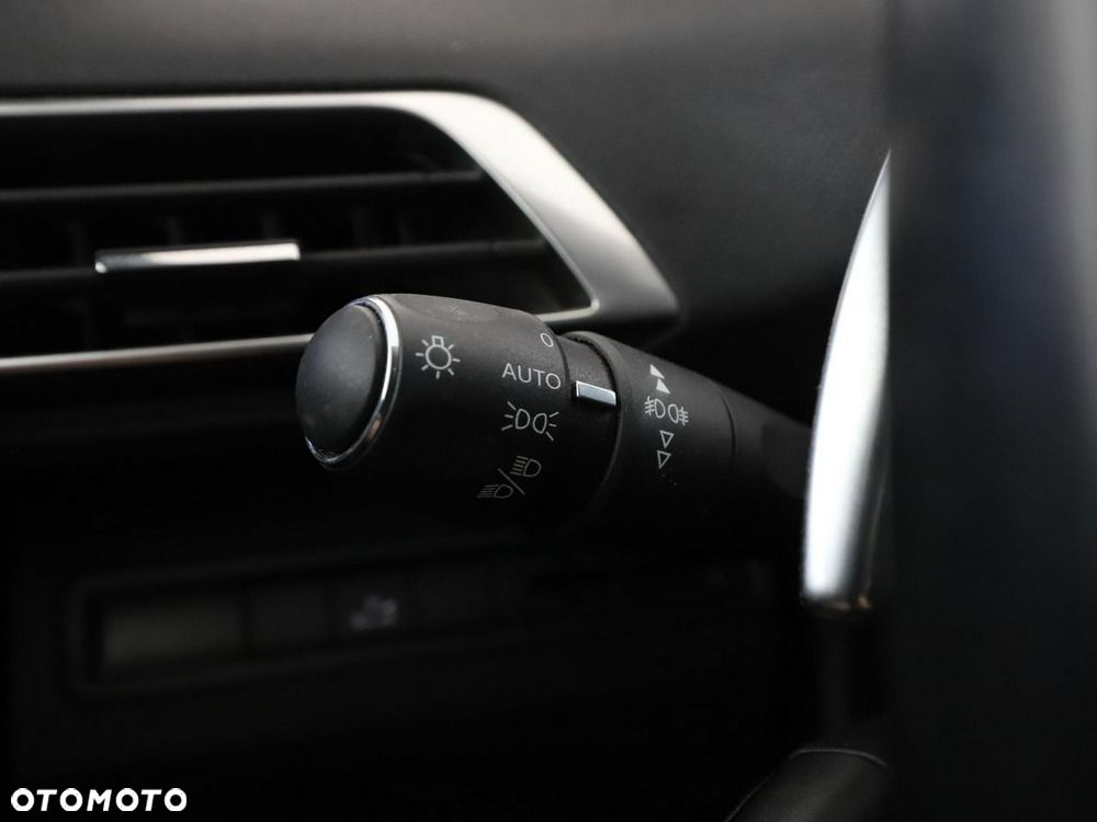 Peugeot 3008 1.6 PureTech GPF GT Line S&S EAT8 - 36