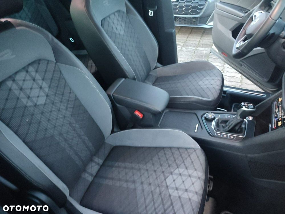 Volkswagen Tiguan - 10