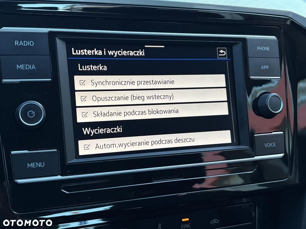 Volkswagen Passat - 27