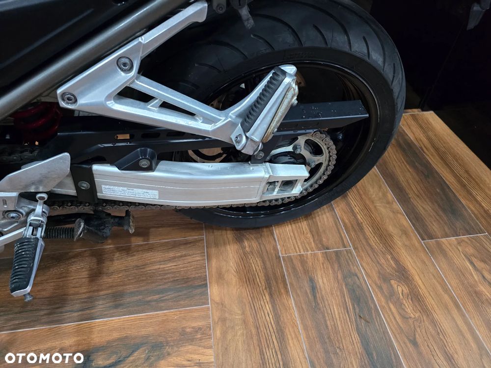 Yamaha FZS - 11