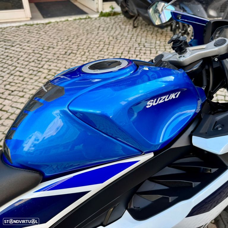 Suzuki GSX-R 125 - 10