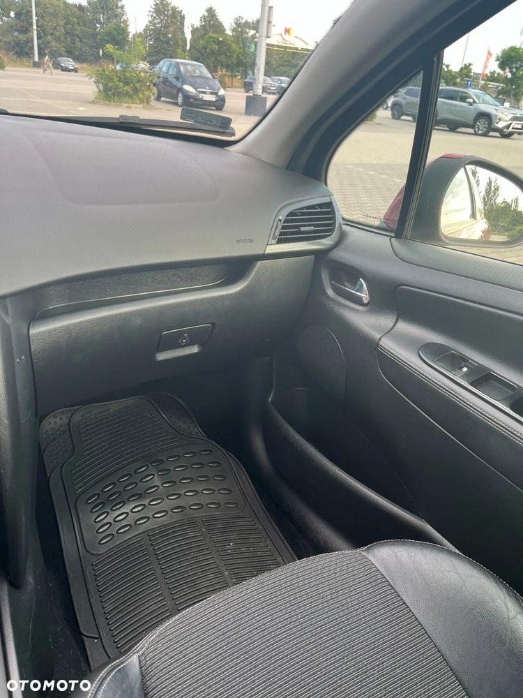 Peugeot 207 1.6 HDi 16V Speed - 20