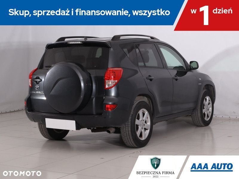 Toyota RAV4 - 7
