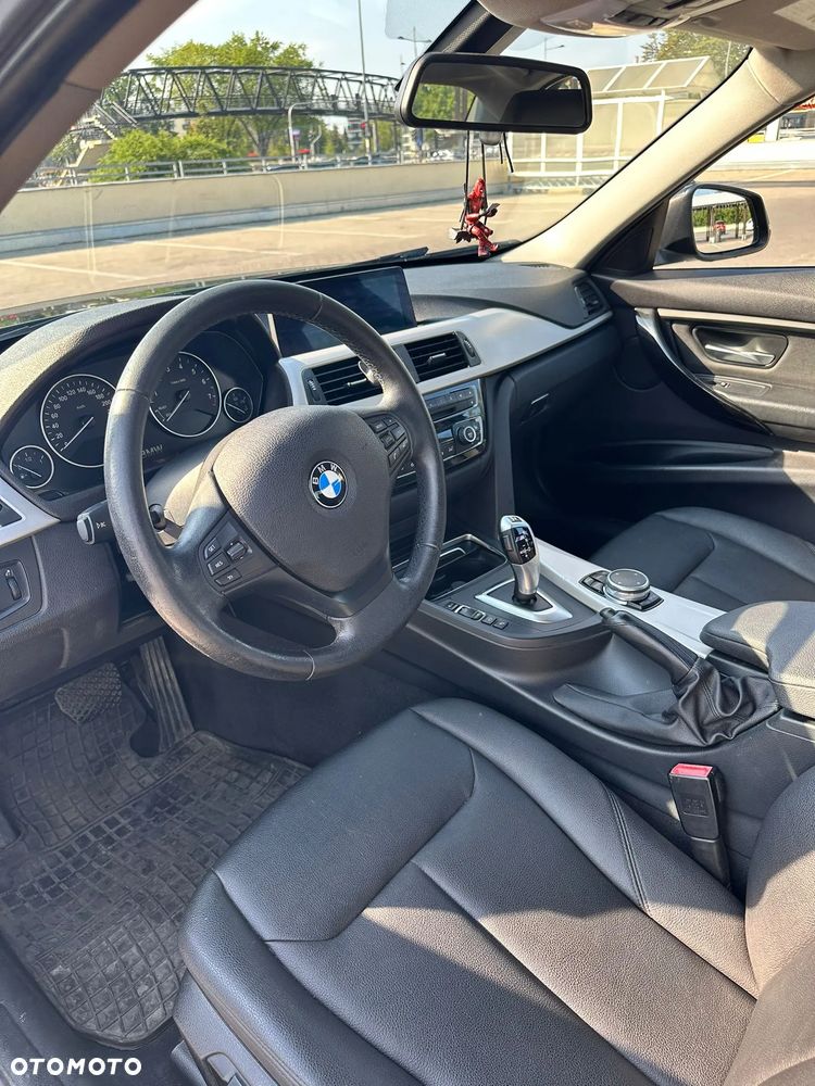 BMW Seria 3 320i xDrive Edition Luxury Line Purity - 8