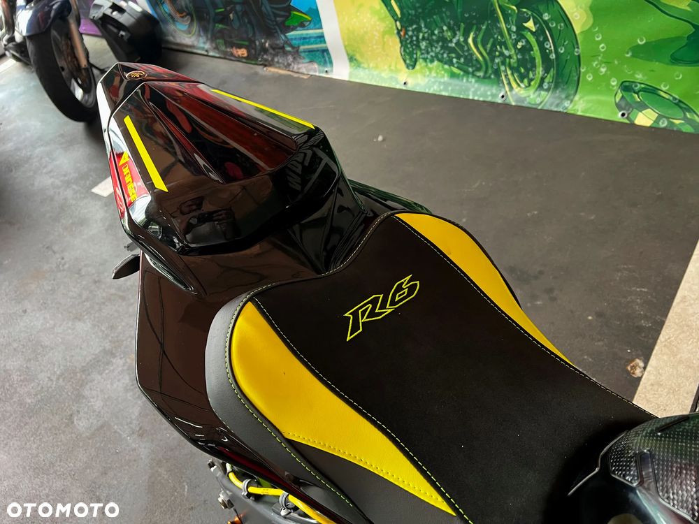 Yamaha R6 - 12