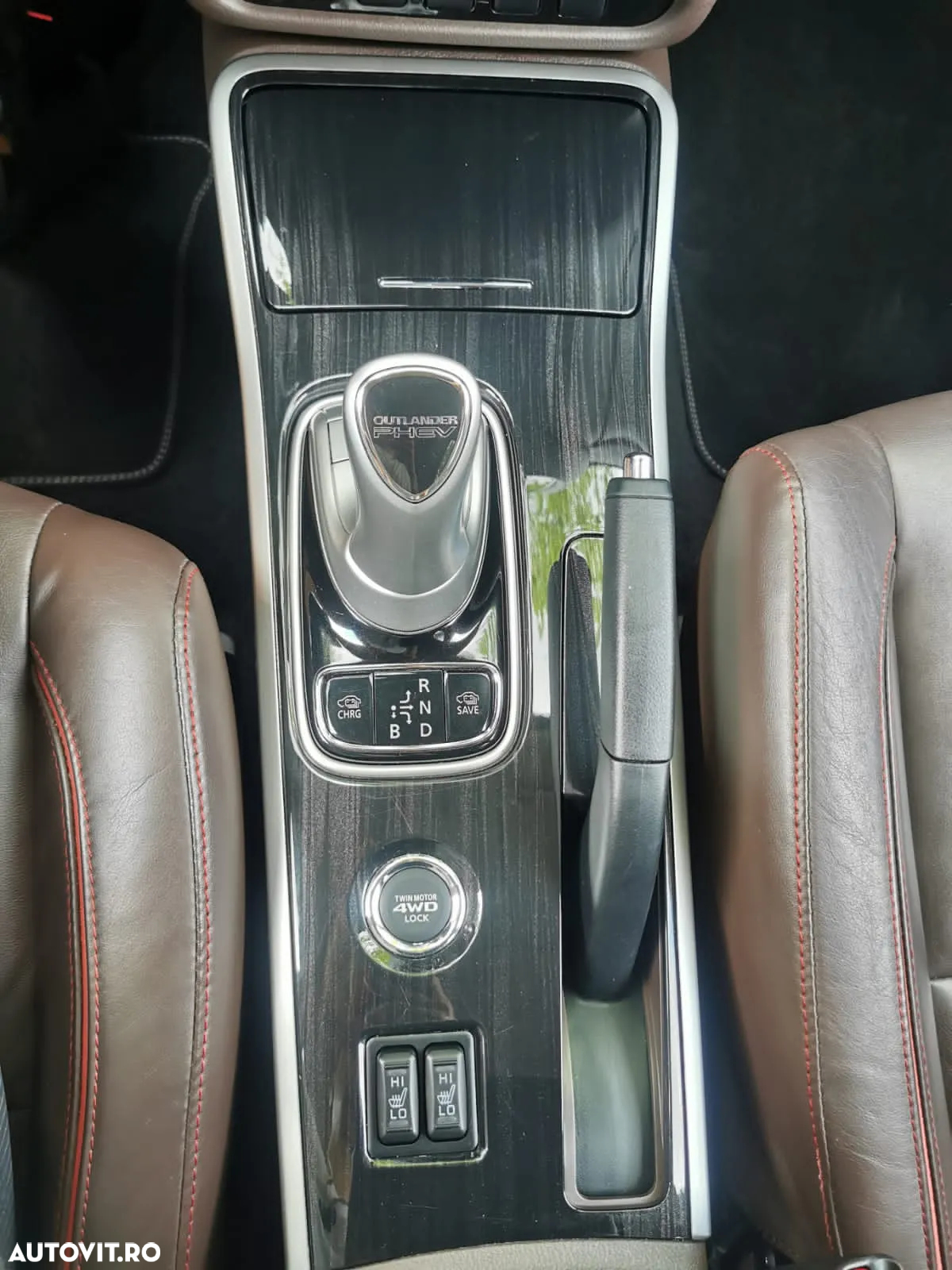 Mitsubishi Outlander 2.0 4WD Plug-In Hybrid Top - 19