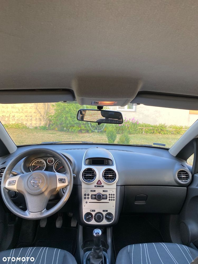 Opel Corsa 1.4 16V - 12