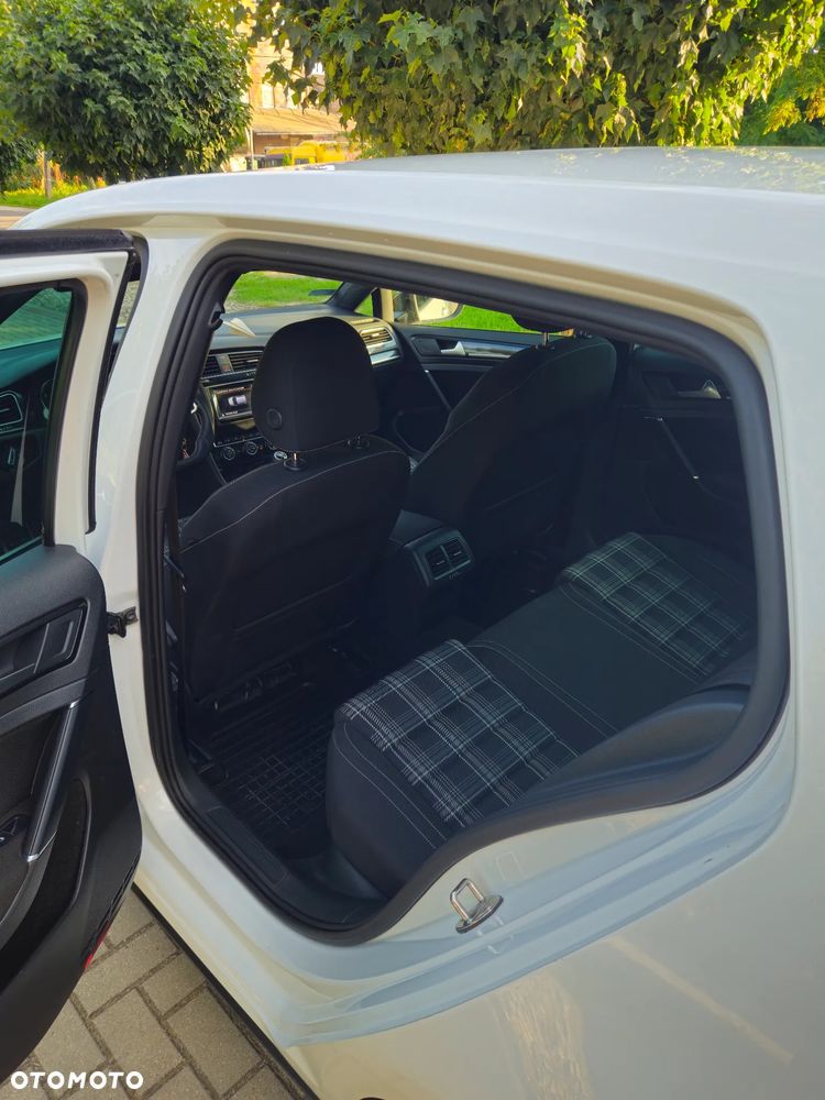 Volkswagen Golf GTD BlueMotion Technology - 12