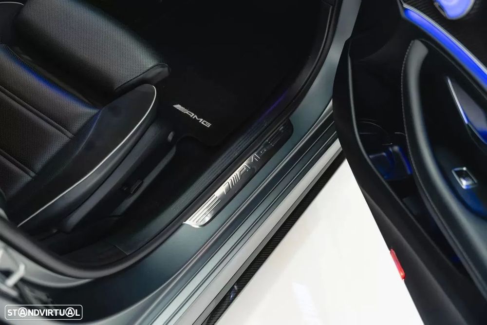 Mercedes-Benz E 63 AMG S 4-Matic+ - 39