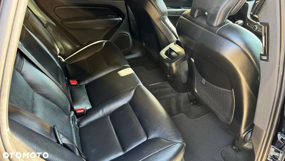 Volvo XC 60 D4 Momentum Pro - 19