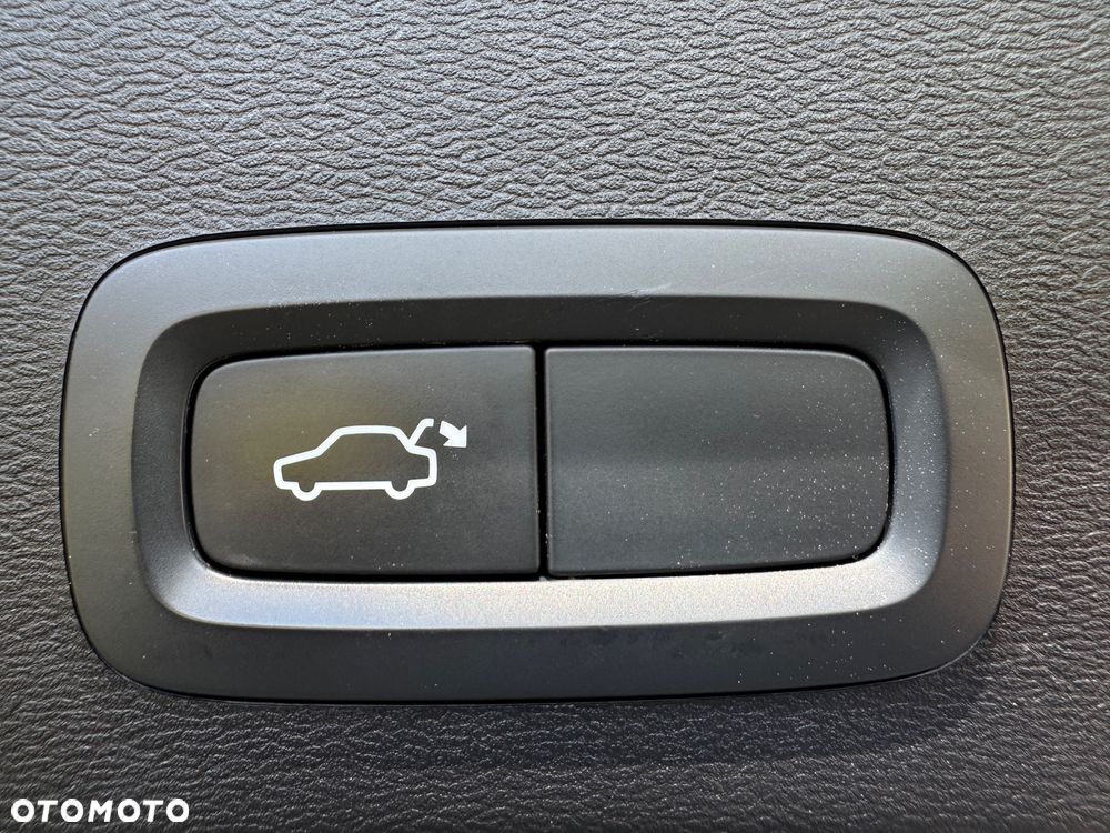 Volvo XC 40 D3 SCR R-Design - 21