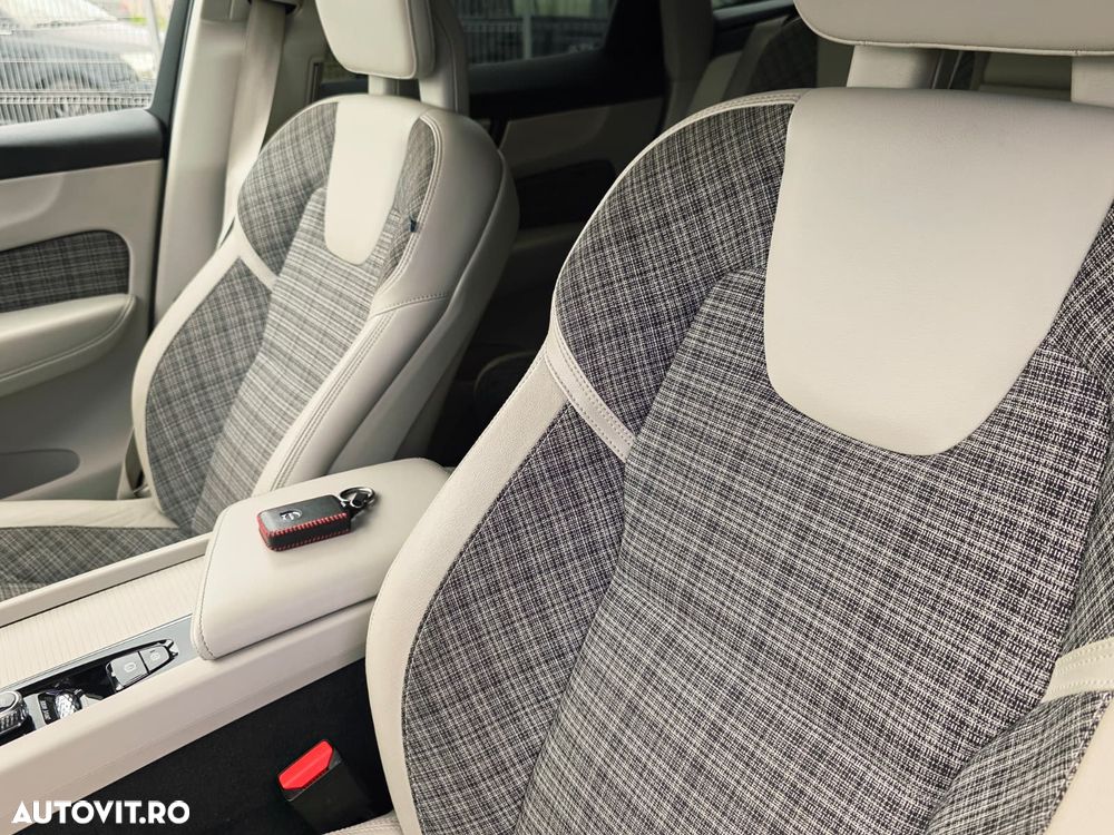 Volvo XC 60 D4 AWD Momentum - 22