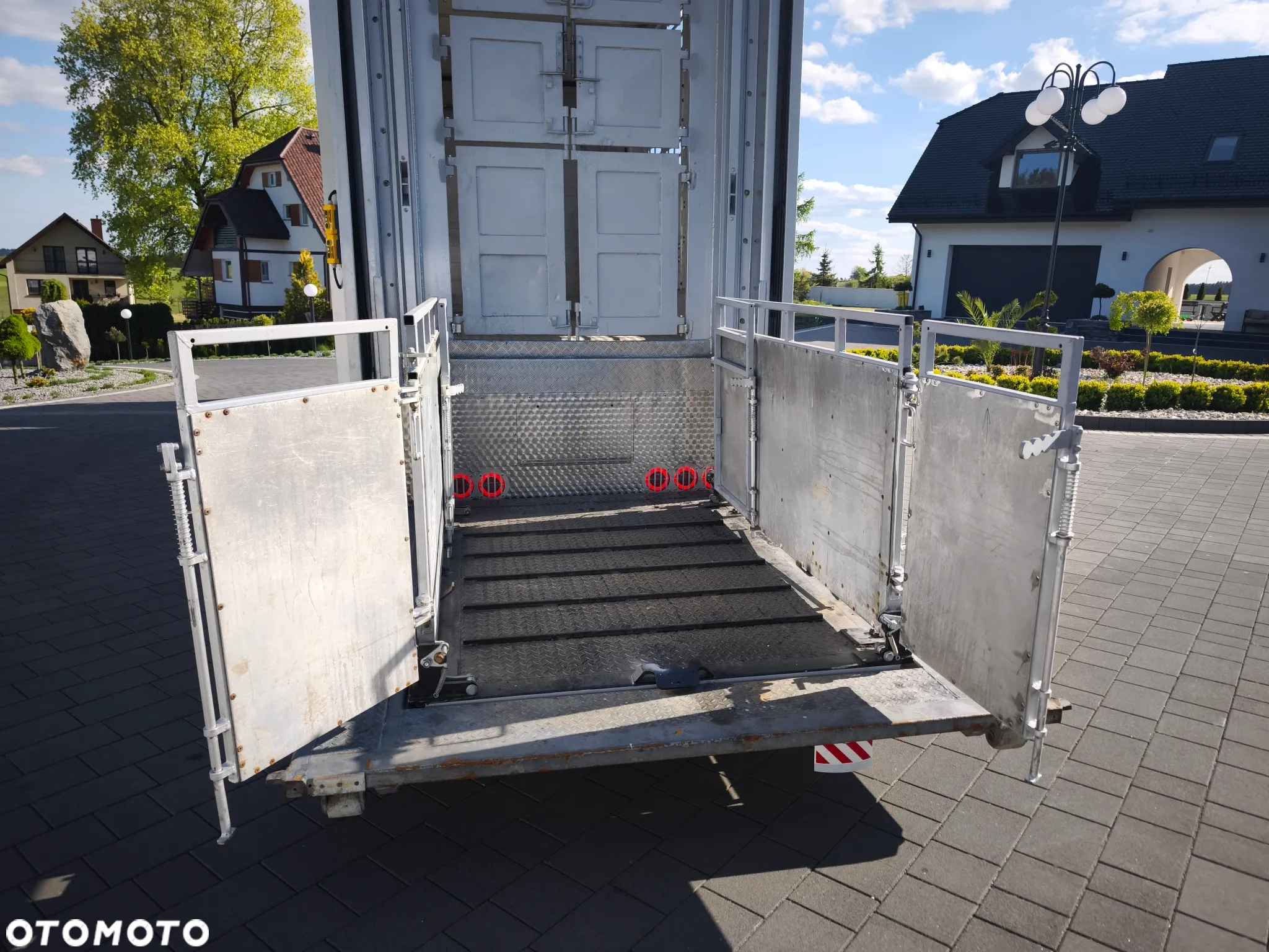 Mercedes-Benz ACTROS - 9