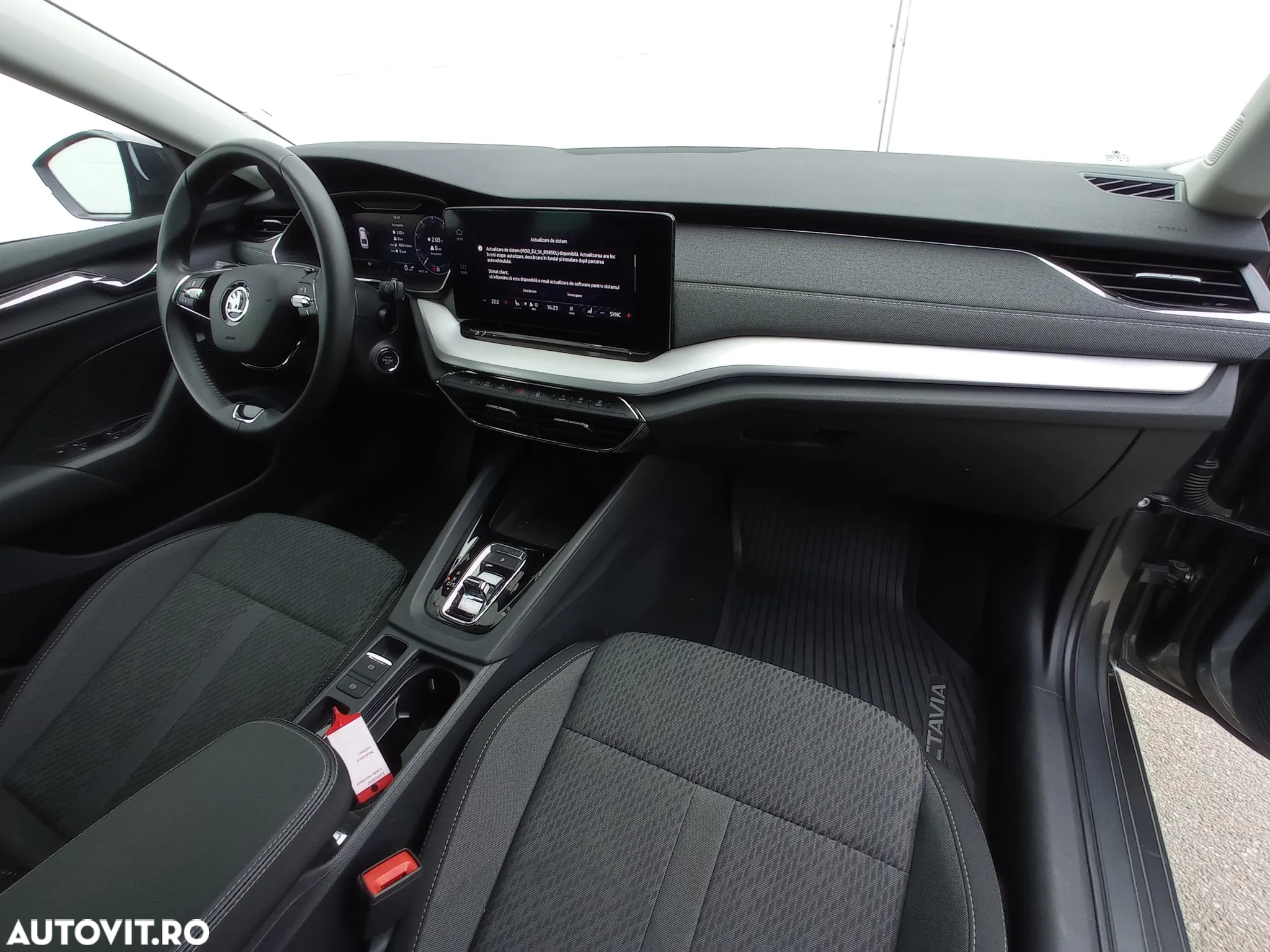 Skoda Octavia 2.0 TDI DSG Style - 18