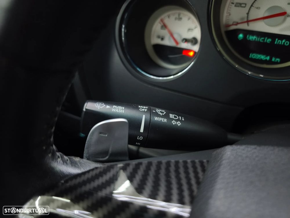 Dodge Challenger Auto SXT Plus - 24