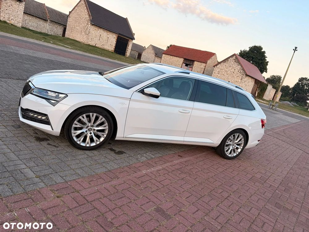 Skoda Superb 2.0 TDI 4x4 L&K DSG - 1