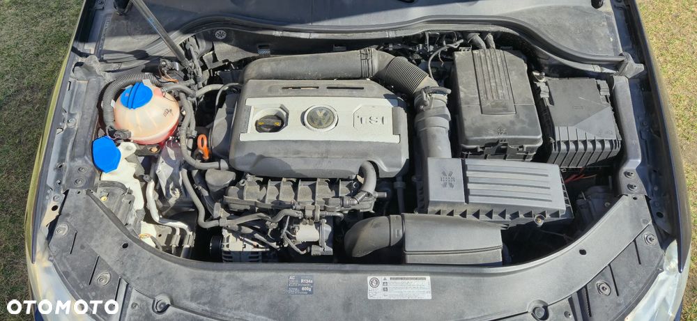 Volkswagen Passat 1.8 TSI Comfortline - 22