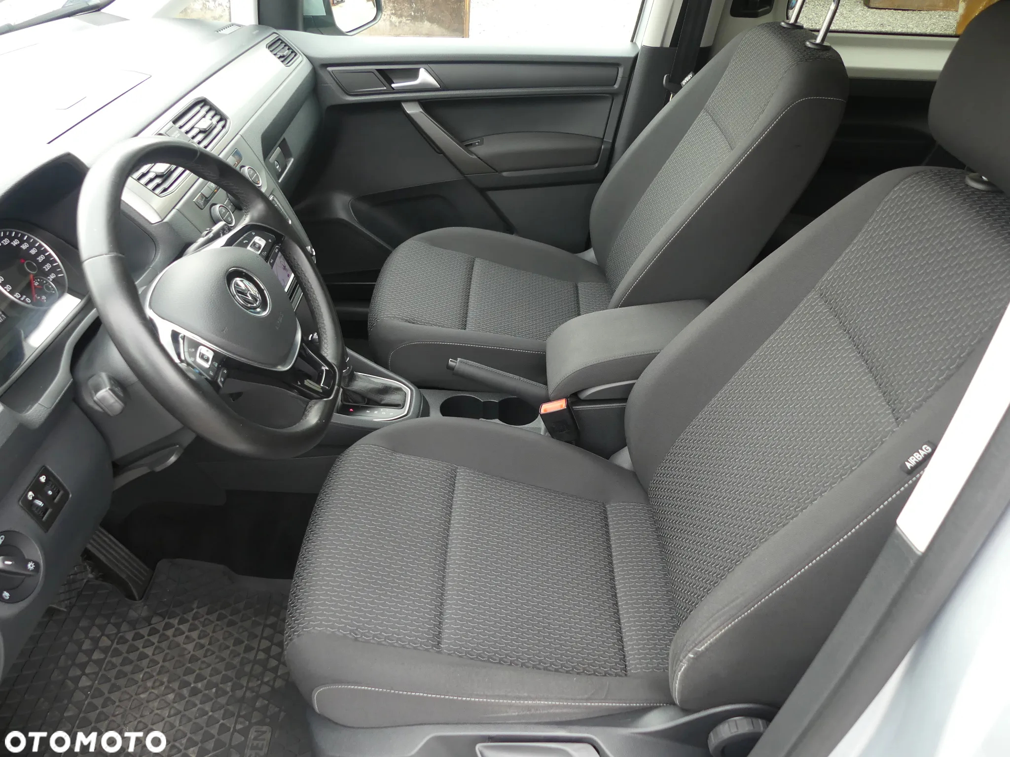 Volkswagen Caddy 2.0 TDI Highline DSG - 17