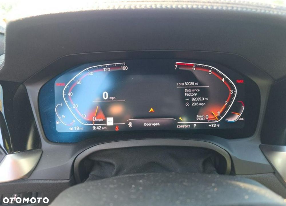 BMW Seria 3 330i xDrive M Sport - 9