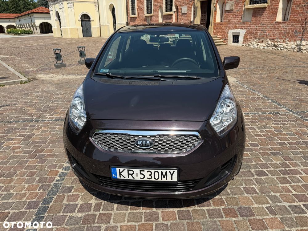 Kia Venga - 25