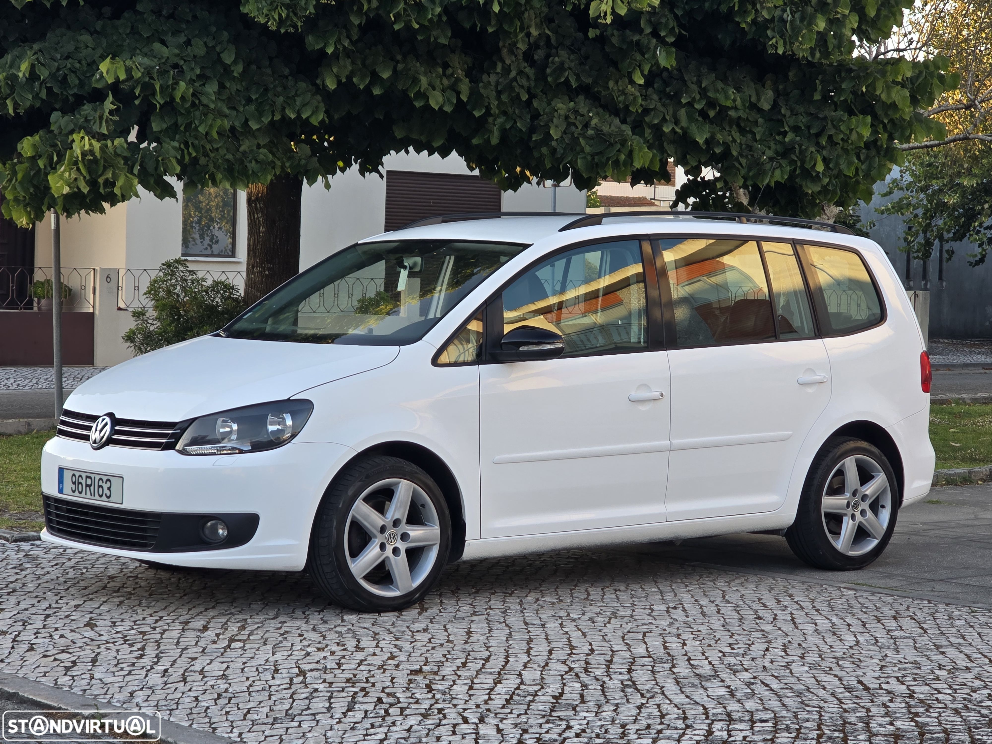 VW Touran 1.6 TDI Blue.Confortline 7L - 1