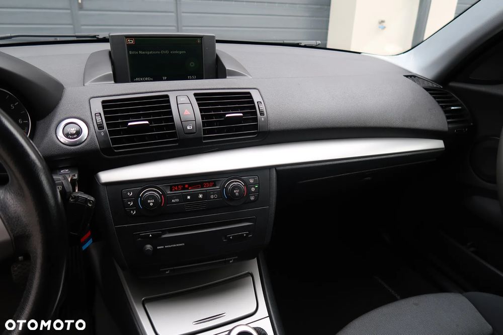 BMW Seria 1 116i - 22