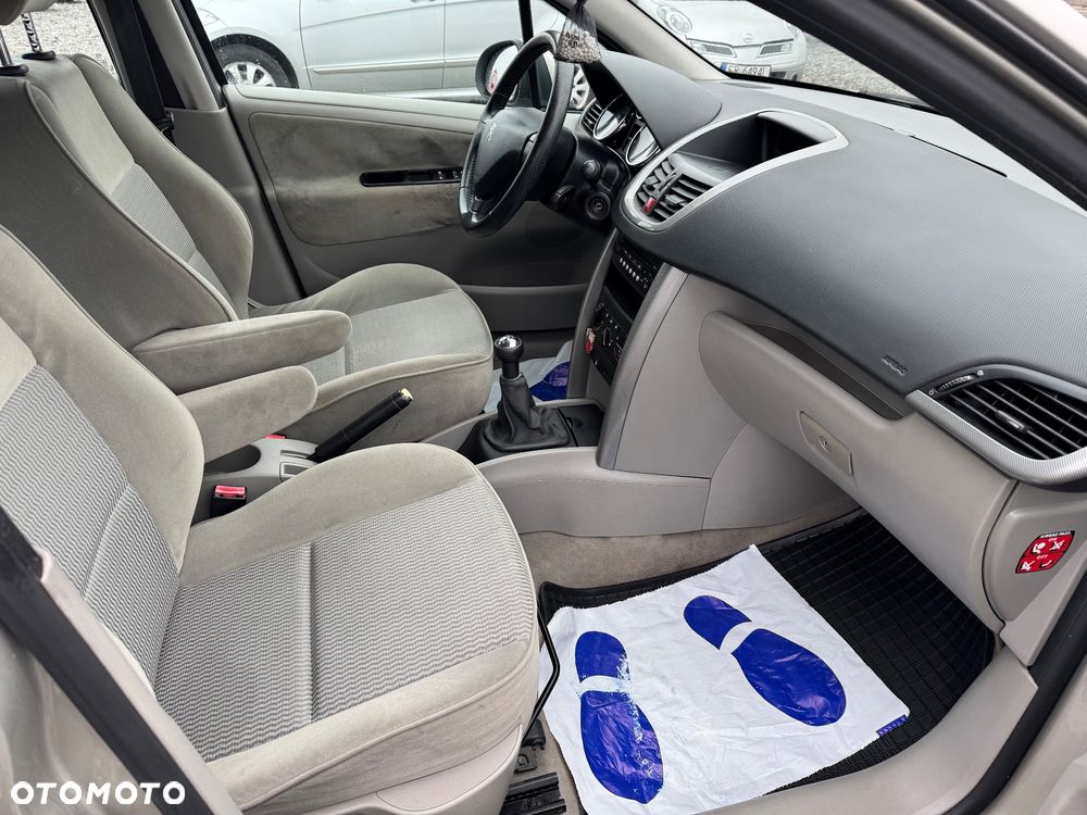 Peugeot 207 1.4 HDi Trendy - 17