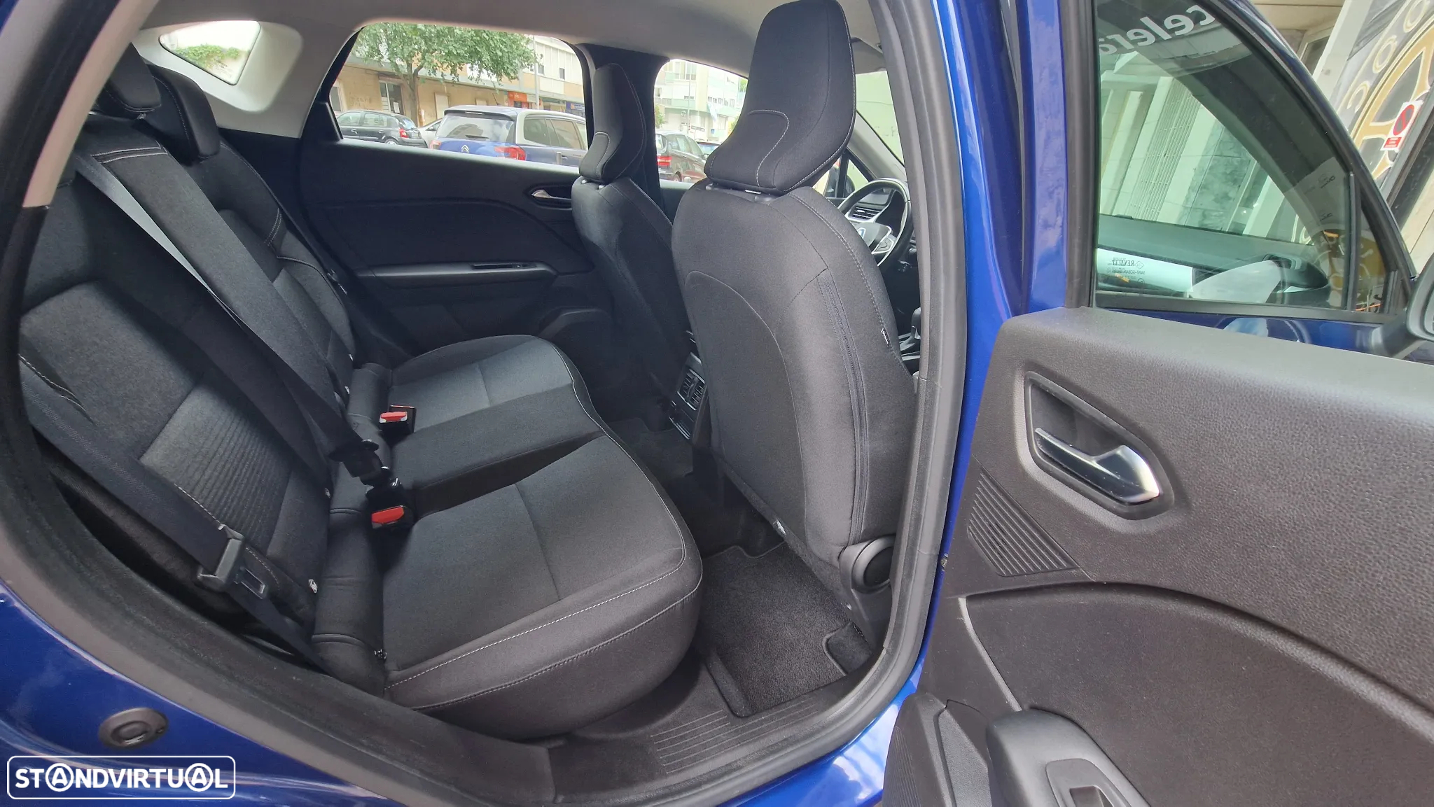 Renault Captur 1.5 dCi Exclusive EDC - 12