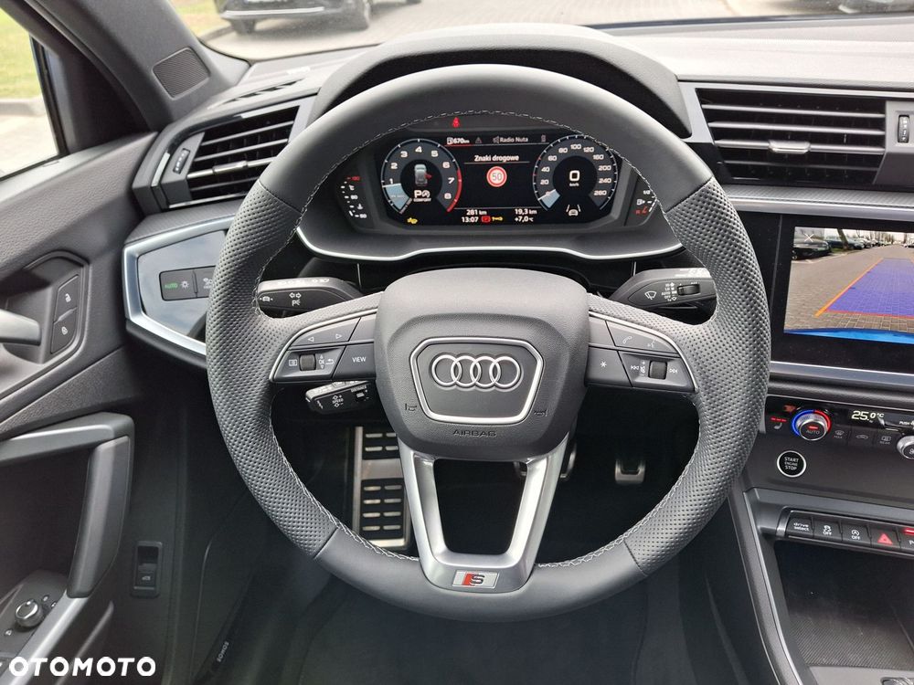 Audi Q3 - 22